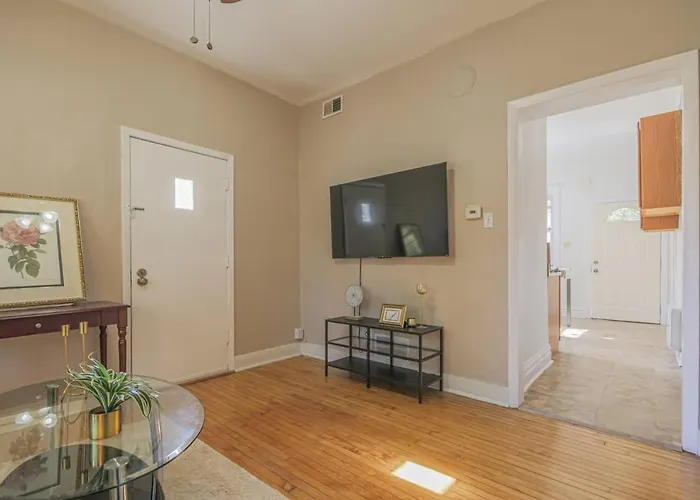Peaceful One Bedroom Near Chicago * Forest Park